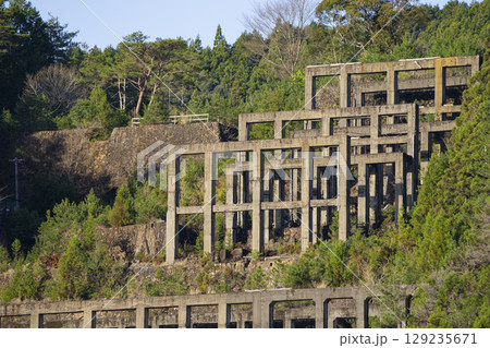 三重県熊野市 紀州鉱山選鉱場跡の光景 三重県熊野市 紀州鉱山選鉱場跡の光景 129235671