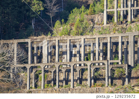 三重県熊野市　紀州鉱山選鉱場跡の光景 129235672