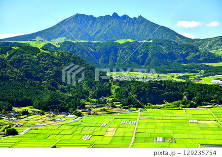 阿蘇市側より根子岳方面を望む(熊本県阿蘇市)【2025.7】 129235754