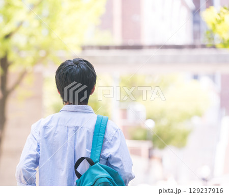 大学生イメージのポートレート 129237916