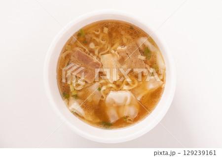 カップラーメン 喜多方ラーメン ワンタンメン カップラーメン 喜多方ラーメン ワンタンメン 129239161