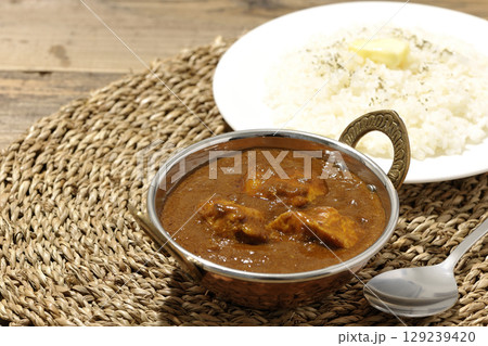 チキンマサラカレーとバターライス チキンマサラカレーとバターライス 129239420