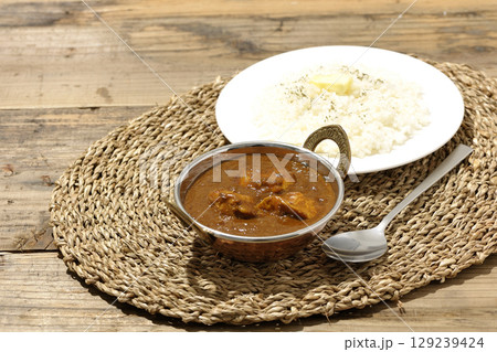 チキンマサラカレーとバターライス チキンマサラカレーとバターライス 129239424