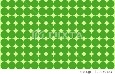 グリーンドットのシームレスパターン背景（ライトグリーンベース） 129239483