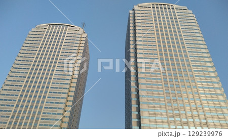 海浜幕張駅前にあるワールドビジネスガーデン 129239976