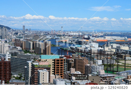 神戸市役所の展望室から見た摩耶埠頭方面の風景 129240820