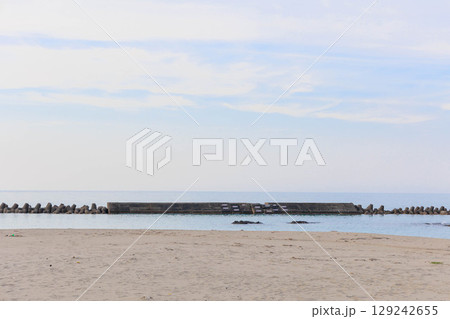 夕日に染まる竹野浜海水浴場 夕日に染まる竹野浜海水浴場 129242655
