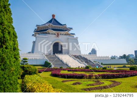 Jiufen Old Street is a narrow, winding alleyway with shops, teahouses, and restaurants that offers tourists a view of traditional Taiwanese life. 129244795