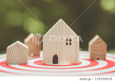 big house at center of target for upgrade renovation to bigger house concept, large home goal big house at center of target for upgrade renovation to bigger house concept, large home goal 129246019