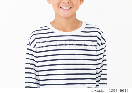 微笑む小学生の男の子 微笑む小学生の男の子 129246613