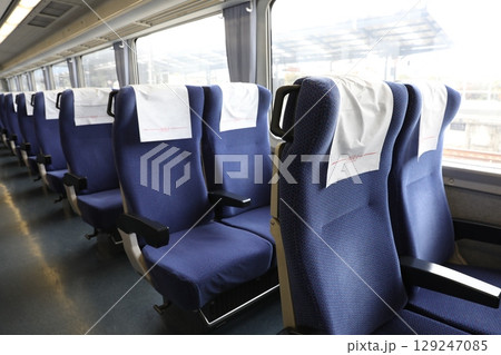 西武10000系 レッドアロー 車内座席 129247085