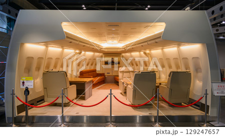航空自衛隊広報館の政府専用機貴賓室の展示 129247657