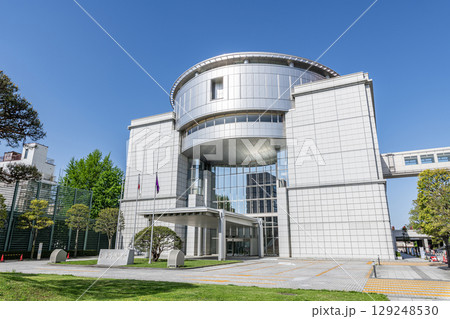 群馬県前橋市 快晴の群馬県議会議事堂 群馬県前橋市 快晴の群馬県議会議事堂 129248530