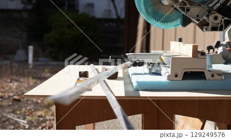 卓上丸ノコおよび工具、定規など 129249576