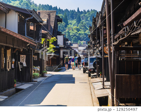 夏の飛騨高山 上三之町 古い町並 夏の飛騨高山 上三之町 古い町並 129250497