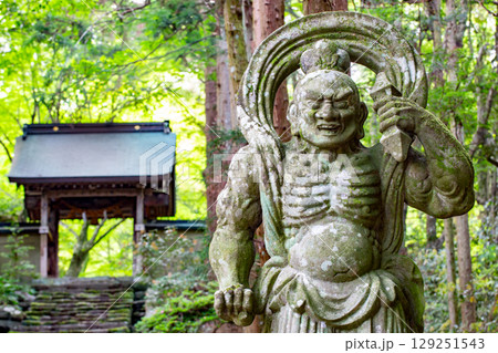 国東半島　両子寺仁王像 129251543