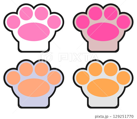 野生動物や可愛いペットで犬や猫の肉球イラスト 129251770