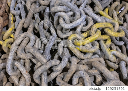 錆がでているチェーン 129251891