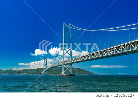 舞子公園から見える明石海峡大橋 129253127