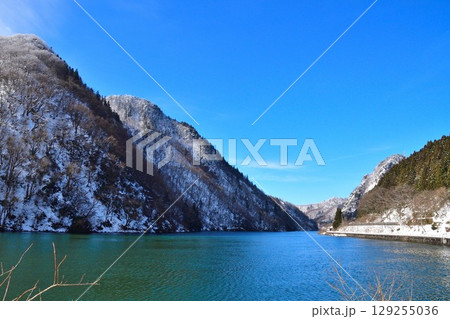 阿賀野川と麒麟山(新潟県) 阿賀野川と麒麟山(新潟県) 129255036