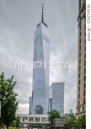 Lower Manhattan in New York City on cloudy morning Lower Manhattan in New York City on cloudy morning 129259556