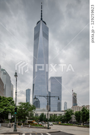 Lower Manhattan in New York City on cloudy morning Lower Manhattan in New York City on cloudy morning 129259623