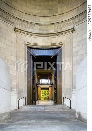 Montreal, Canada - June 05, 2025: skyline and streets of Old Montreal (Vieux) on a sunny day. 129259963