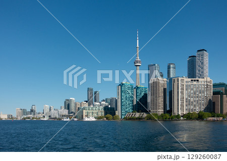 Panoramic shot of Toronto city skyline, Ontario, Canada 129260087