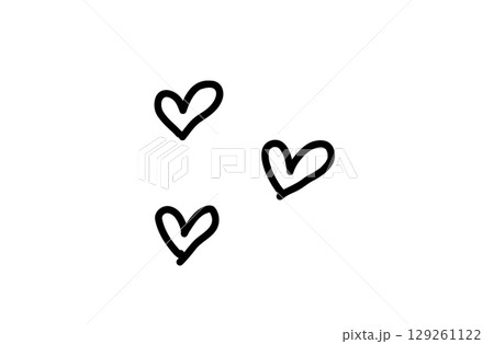 モノクロ手描きイラスト　ハート 129261122
