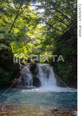 大泉の滝　群馬県中之条町 129262471