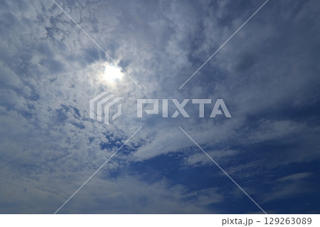 爽やかな青空 129263089