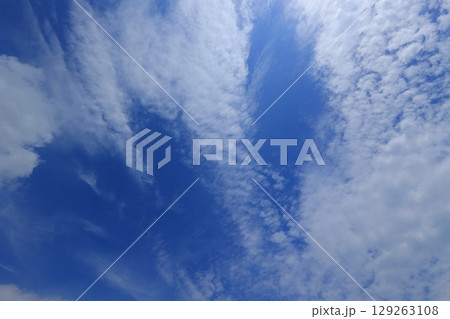 爽やかな青空 129263108