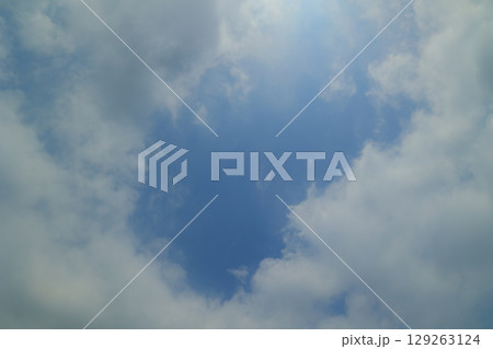 爽やかな青空 129263124