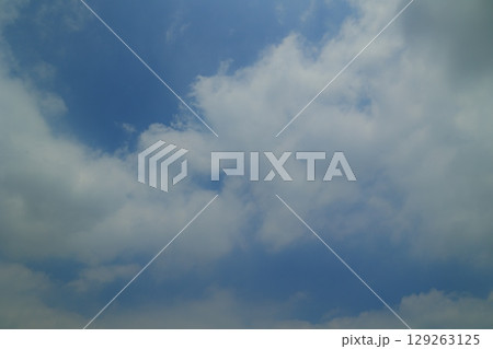爽やかな青空 129263125
