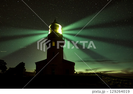 屋久島灯台の灯光　屋久島国立公園(夏 129264019