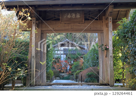 鎌倉 明月院 山門 鎌倉 明月院 山門 129264461