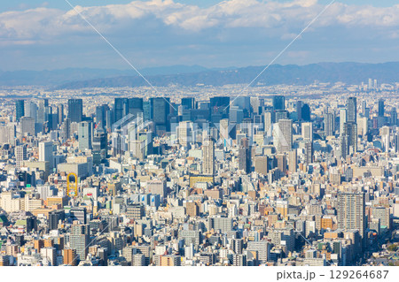 大阪都市風景　あべのハルカス　ハルカス300から梅田方面を望む 129264687