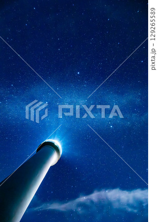 灯台と天の川 129265589