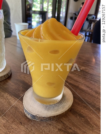 竹富島のちろりん村のマンゴースムージー 竹富島のちろりん村のマンゴースムージー 129267157