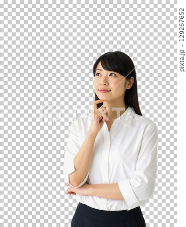 考え事をしている若い女性 129267652