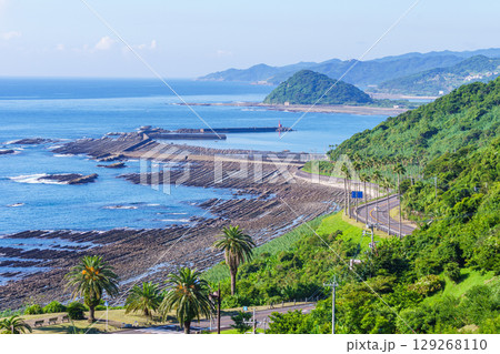 宮崎県日南海岸 道の駅フェニックスから望む鬼の洗濯板 宮崎県日南海岸 道の駅フェニックスから望む鬼の洗濯板 129268110