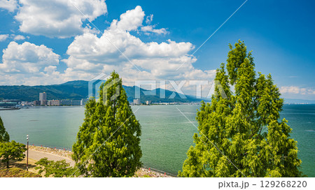 琵琶湖なぎさ公園からの景観　滋賀県大津市 129268220