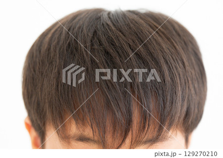 小学生の男の子の頭 129270210