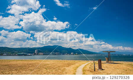 琵琶湖浜大津なぎさ公園の夏景色 滋賀県大津市 琵琶湖浜大津なぎさ公園の夏景色 滋賀県大津市 129270326