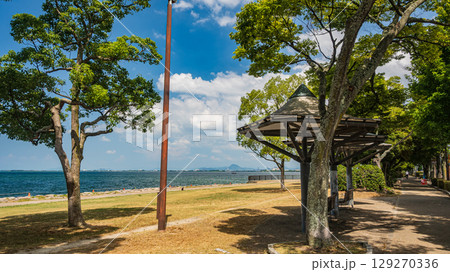 琵琶湖なぎさ公園夏景色　滋賀県大津市 129270336