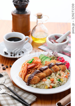 喫茶店風トルコライス ナポリタン＆とんかつの洋食プレート 129271330