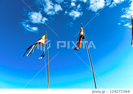 【香川】初秋の伊吹島 夕暮れが近づく空と鮮やかな旗 【香川】初秋の伊吹島 夕暮れが近づく空と鮮やかな旗 129271569