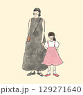 お出掛けしに行くおしゃれした親子 129271640