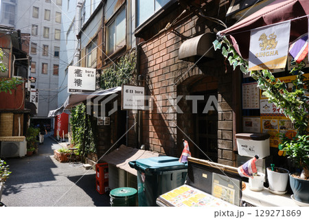 神田神保町　路地裏の喫茶店街 129271869