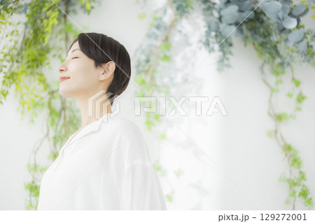 爽やかな女性 爽やかな女性 129272001
